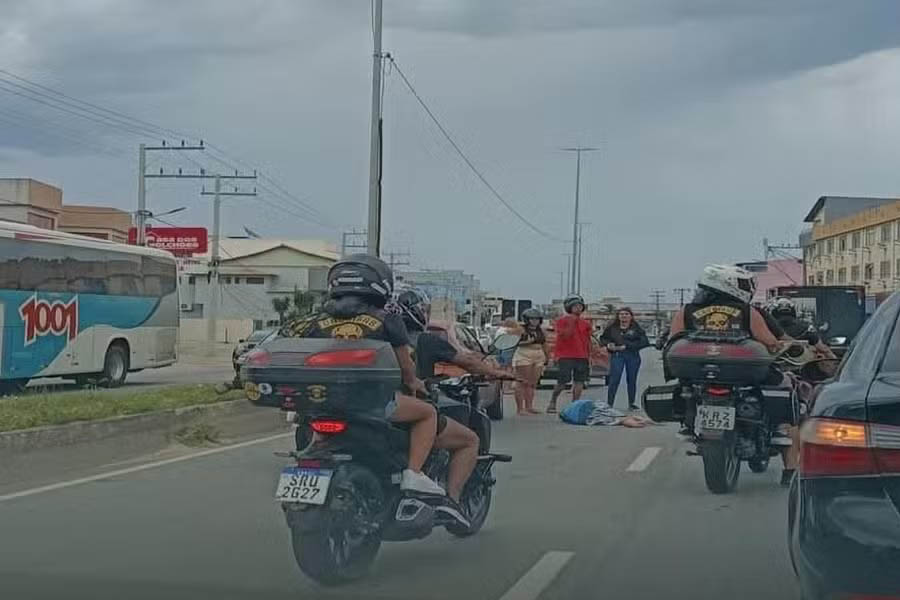 Idoso é atropelado a 200 metros de passarela na RJ-140, em São Pedro da Aldeia-RJ