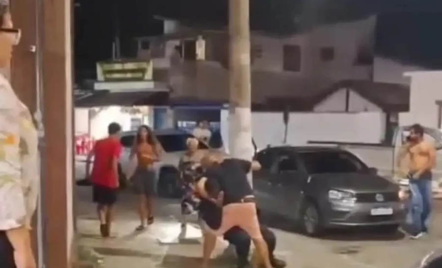 Vídeo mostra briga entre guardas municipais e grupo de pessoas em Búzios-RJ