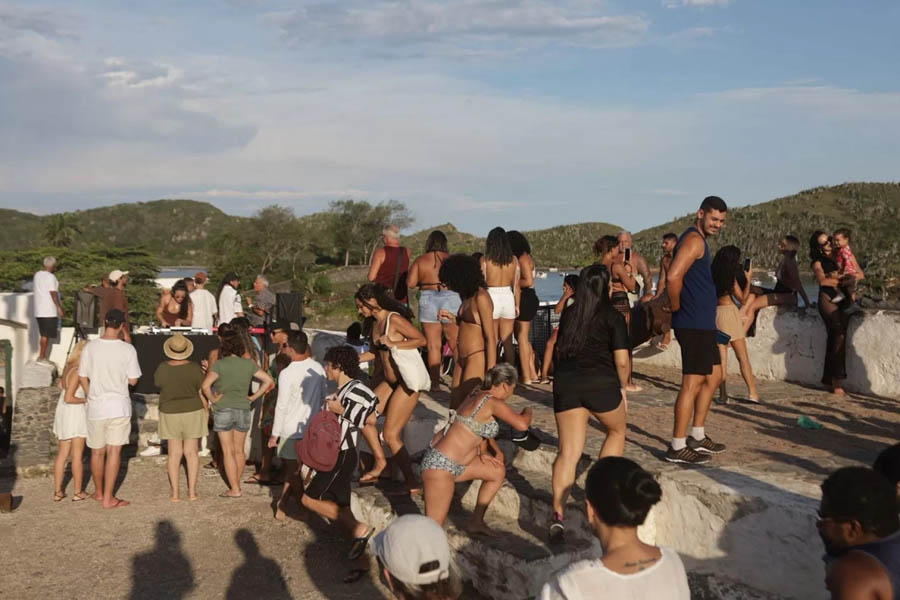 Patrimônio histórico de Cabo Frio-RJ atrai público e movimenta artistas locais em janeiro