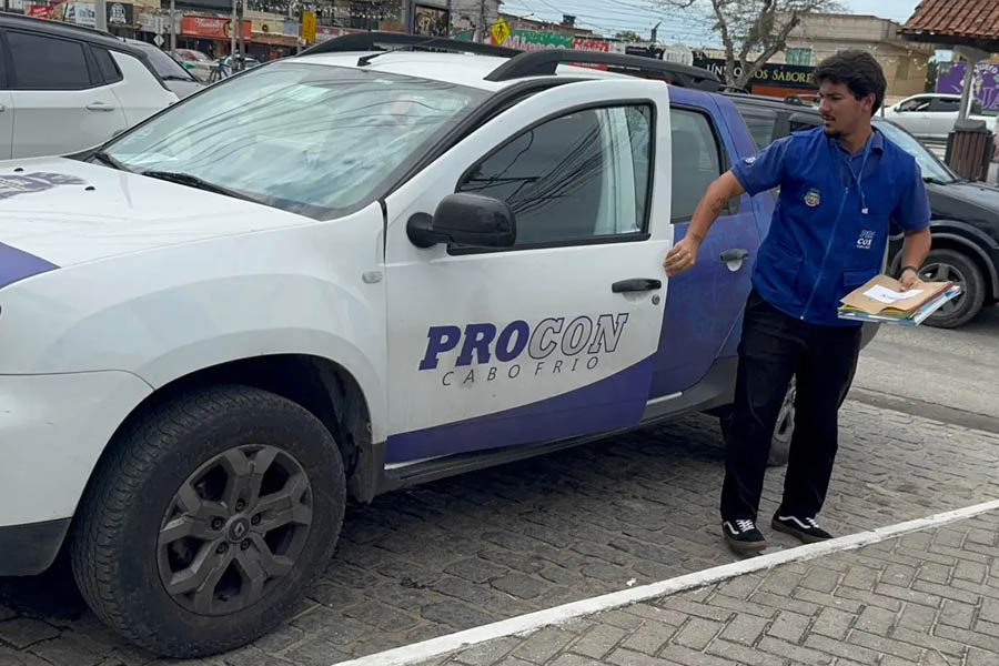 Cabo Frio-RJ autua agência por falha de acessibilidade no Centro